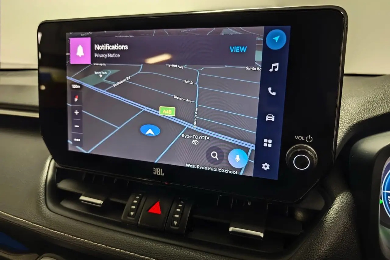 2024 Toyota RAV4 Gallery Image 18