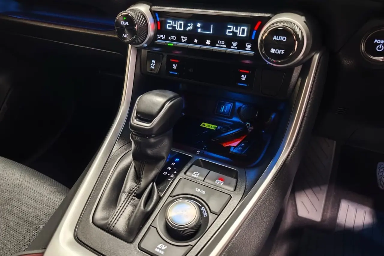 2024 Toyota RAV4 Gallery Image 21