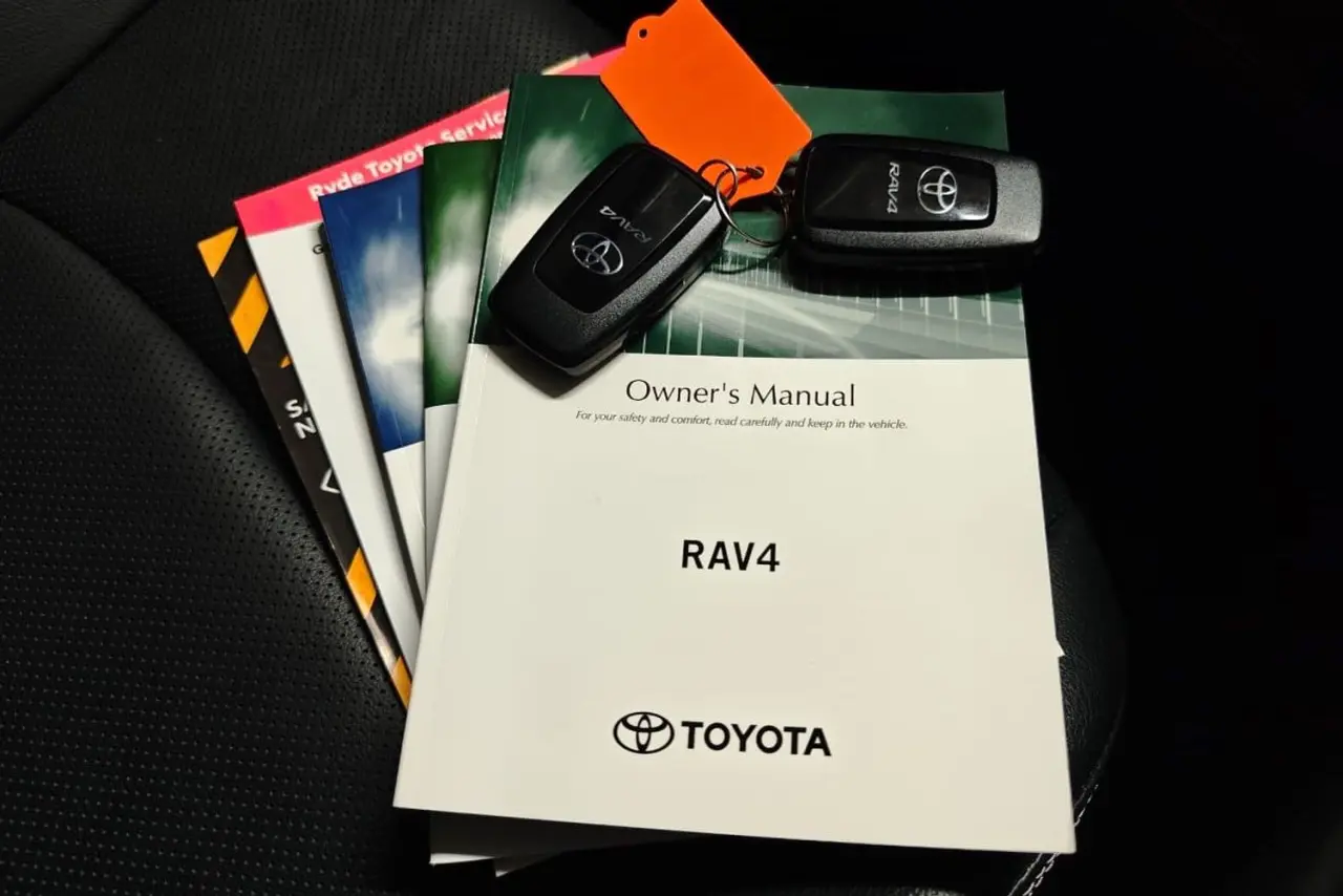 2024 Toyota RAV4 Gallery Image 22