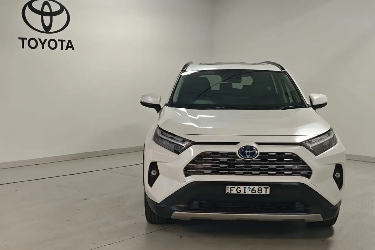 2024 Toyota RAV4 Gallery Image 3