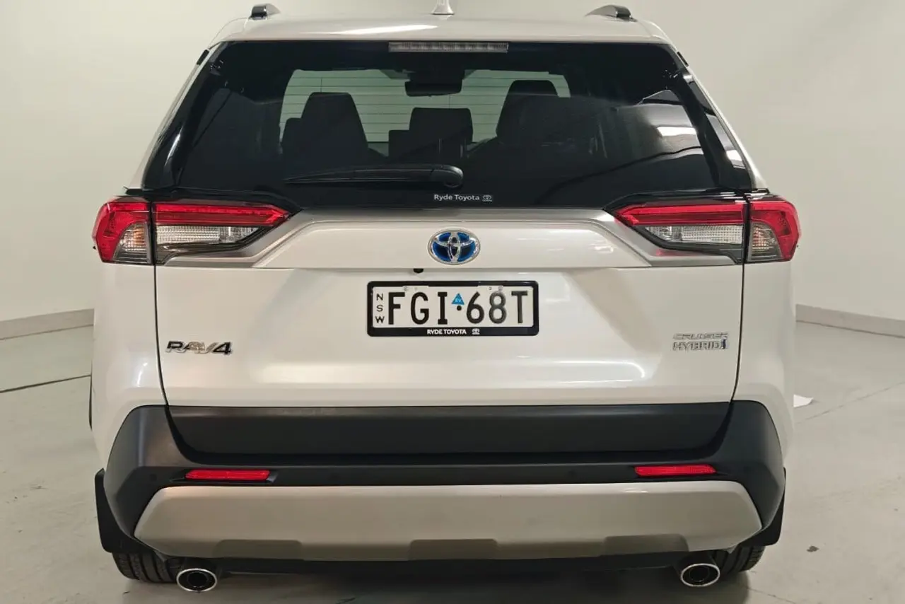 2024 Toyota RAV4 Gallery Image 5