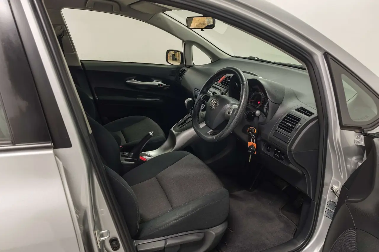 2011 Toyota Corolla Gallery Image 10