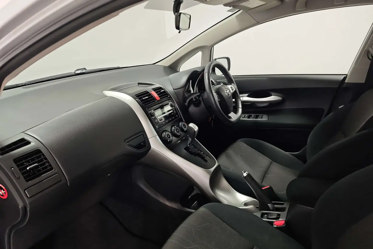 2011 Toyota Corolla Gallery Image 14