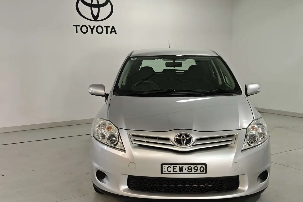 2011 Toyota Corolla Gallery Image 2