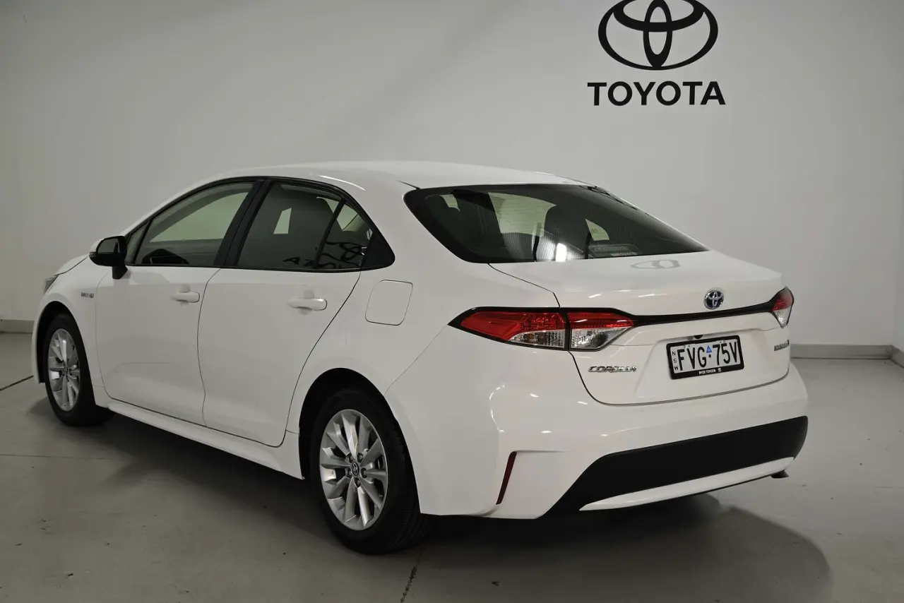 2021 Toyota Corolla Gallery Image 6