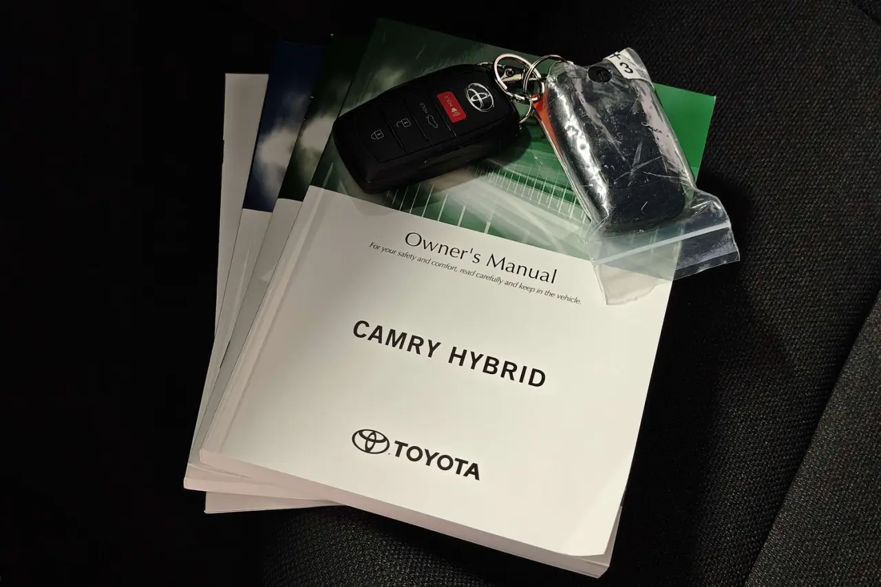 2025 Toyota Camry Gallery Image 21