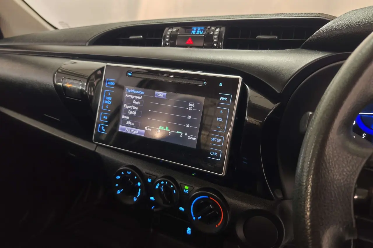 2019 Toyota Hilux Gallery Image 18