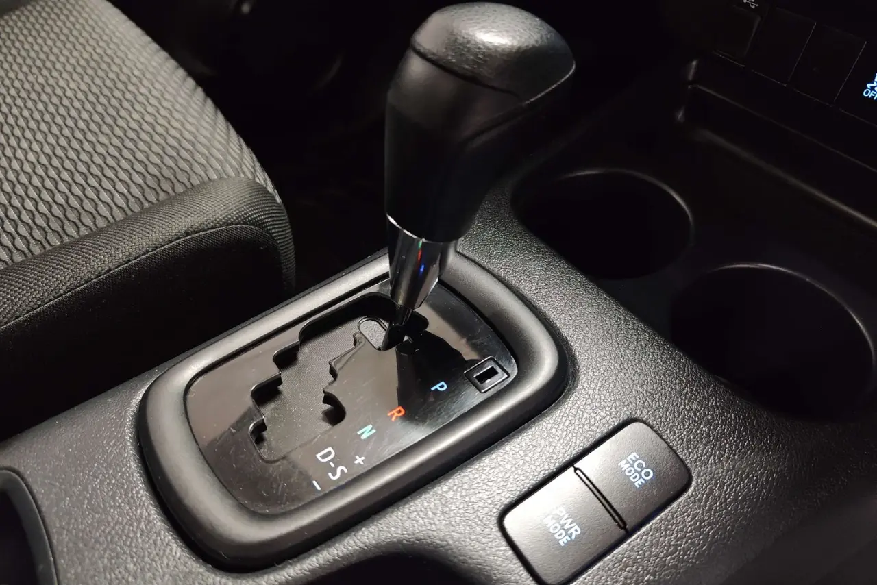 2019 Toyota Hilux Gallery Image 19