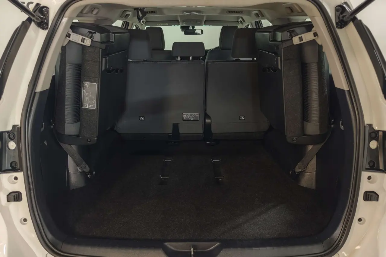 2021 Toyota Fortuner Gallery Image 12