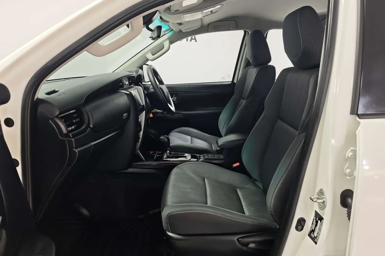 2021 Toyota Fortuner Gallery Image 14