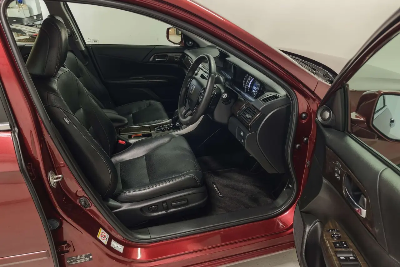 2015 Honda Accord Gallery Image 10