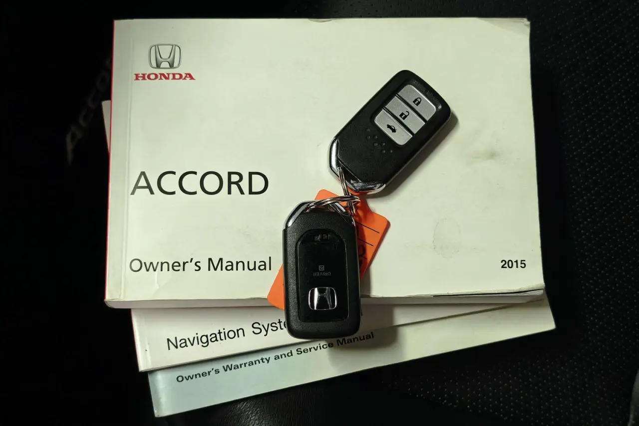 2015 Honda Accord Gallery Image 21