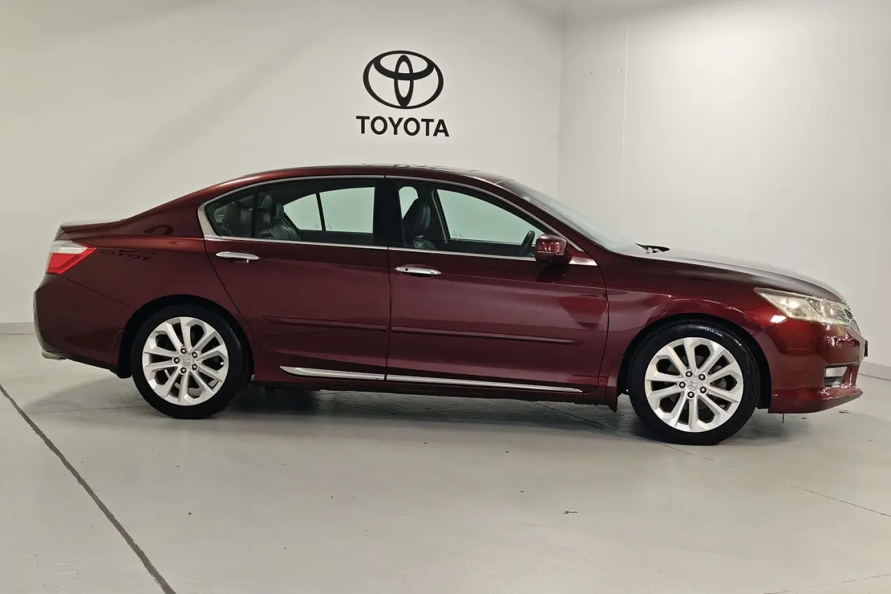 2015 Honda Accord Gallery Image 4