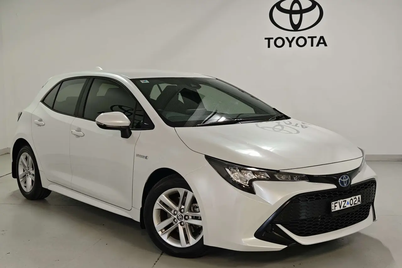 2021 Toyota Corolla Gallery Image 1