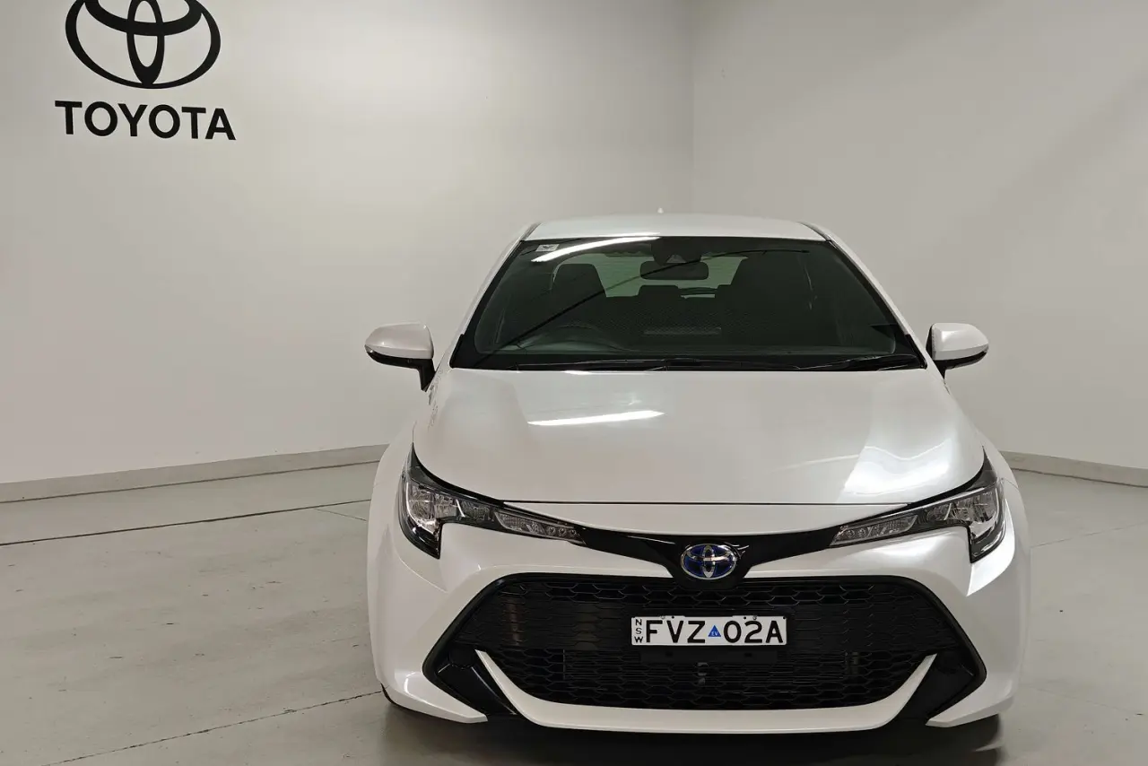 2021 Toyota Corolla Gallery Image 2