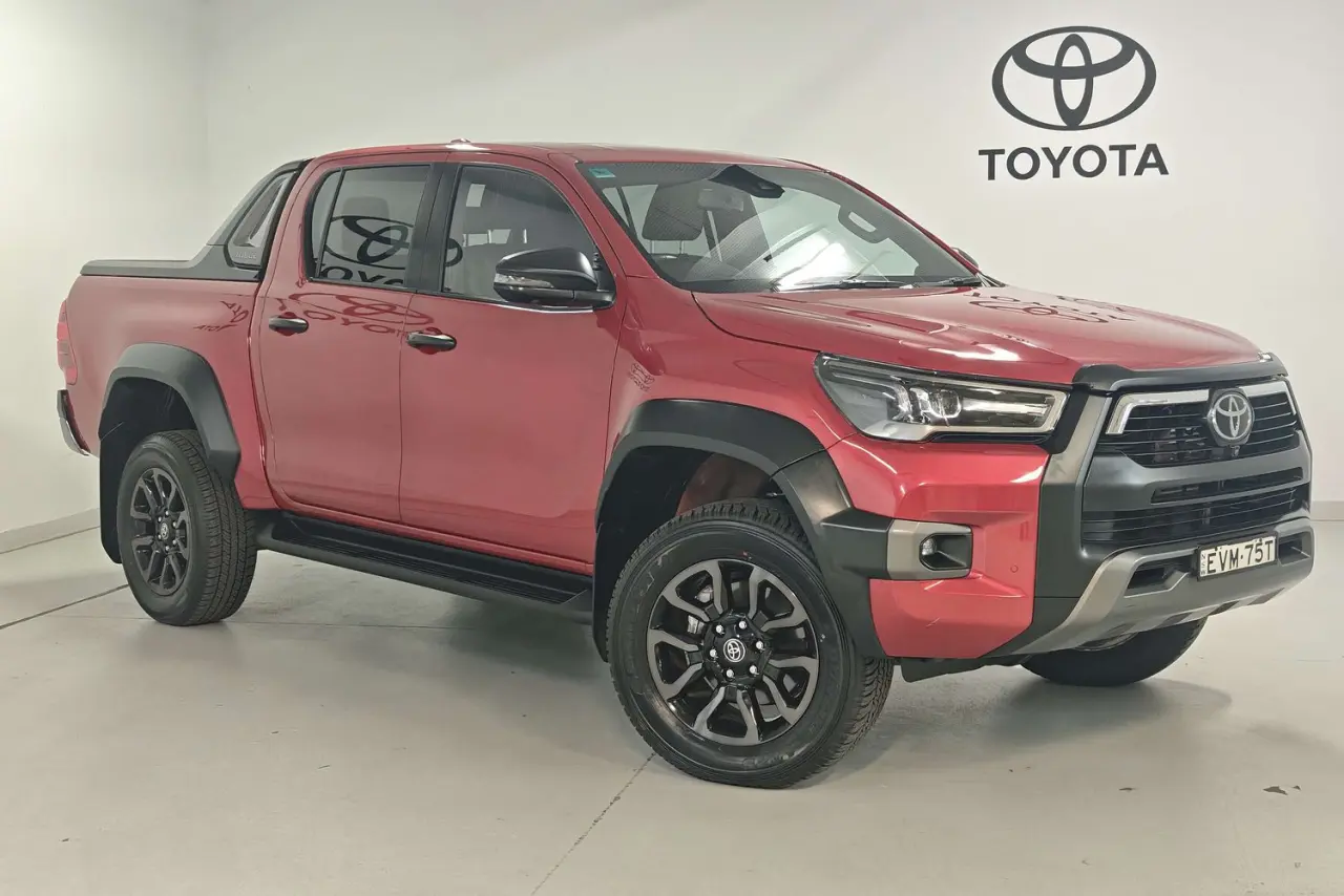 2022 Toyota Hilux Gallery Image 1