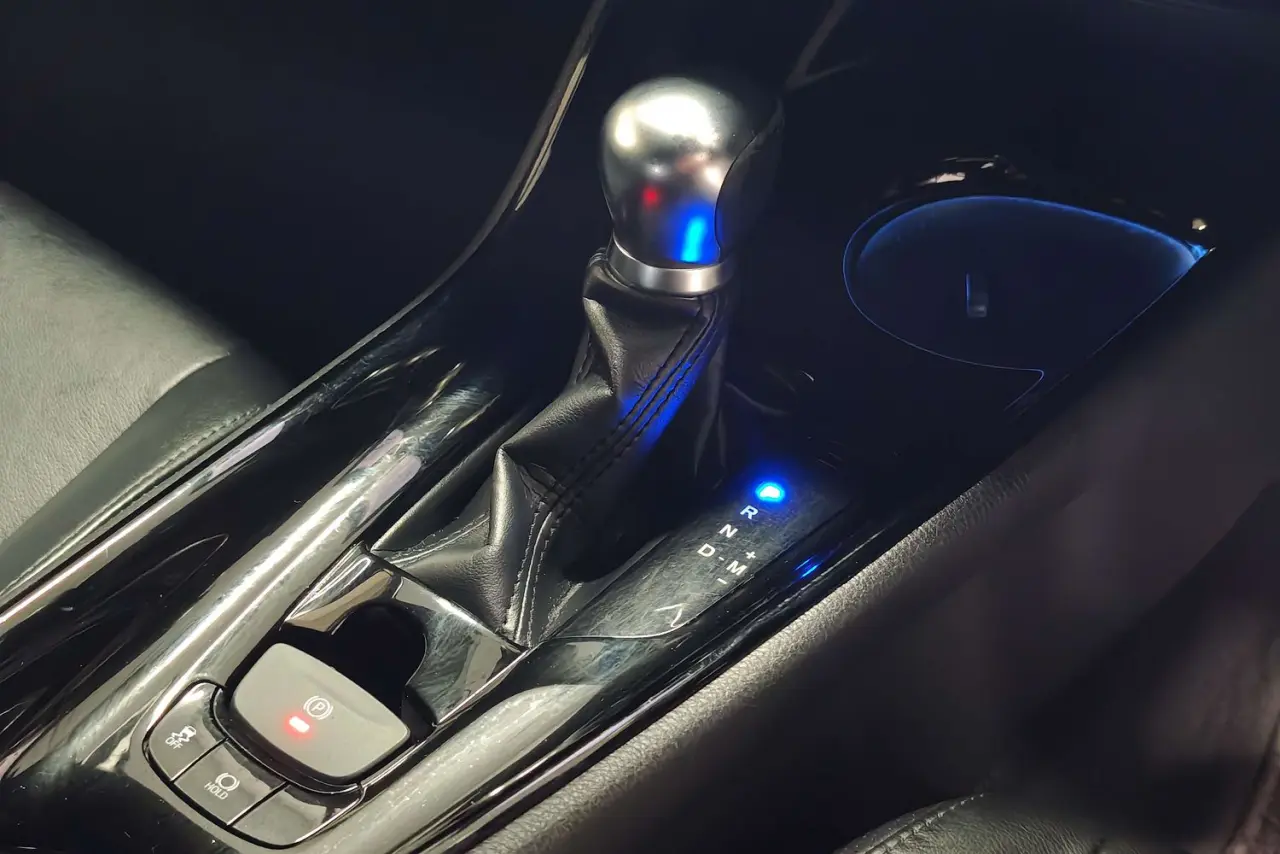 2020 Toyota C-HR Gallery Image 19