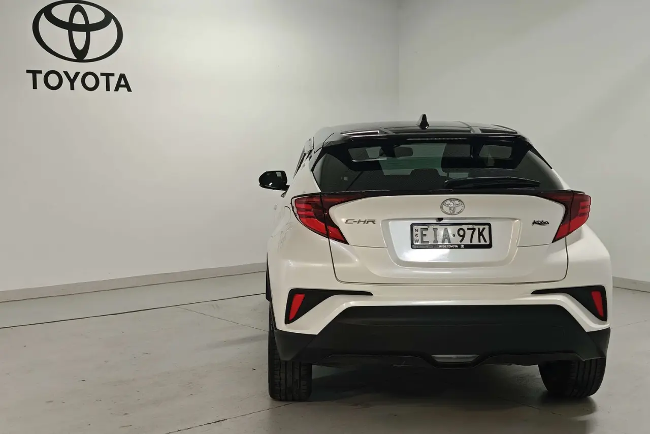 2020 Toyota C-HR Gallery Image 7