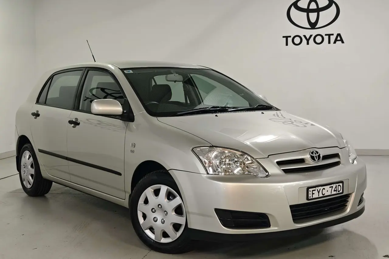 2004 Toyota Corolla Gallery Image 1