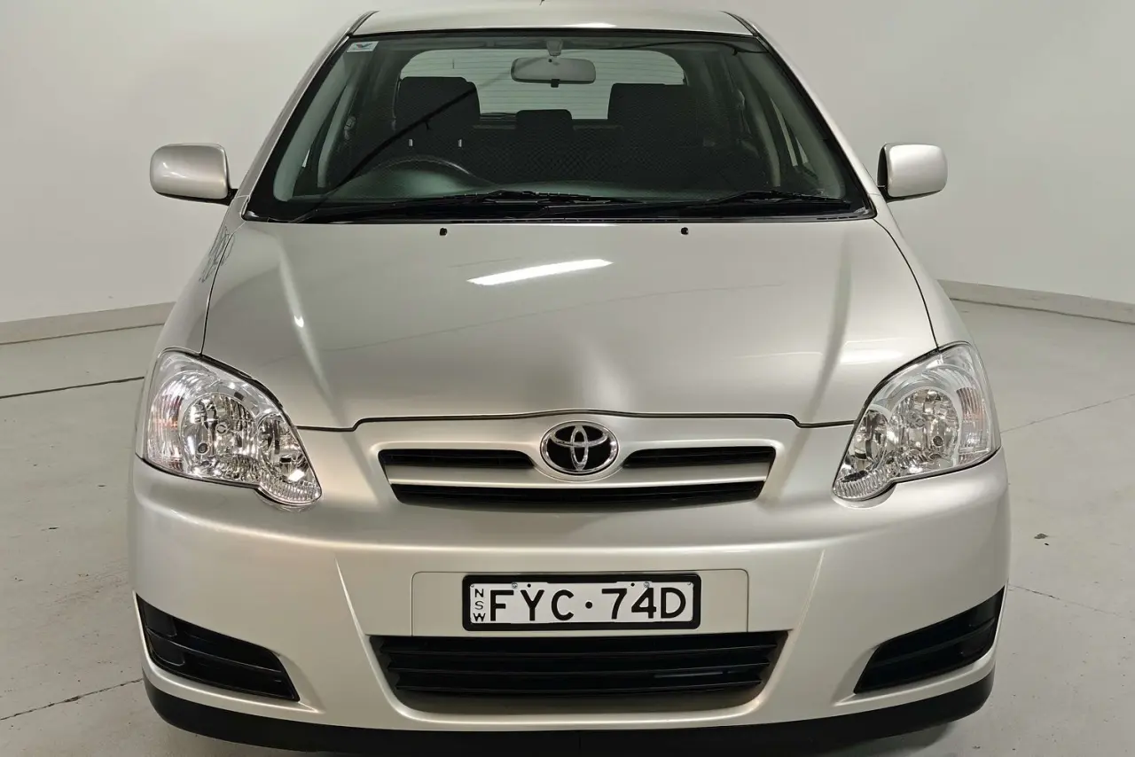 2004 Toyota Corolla Gallery Image 3