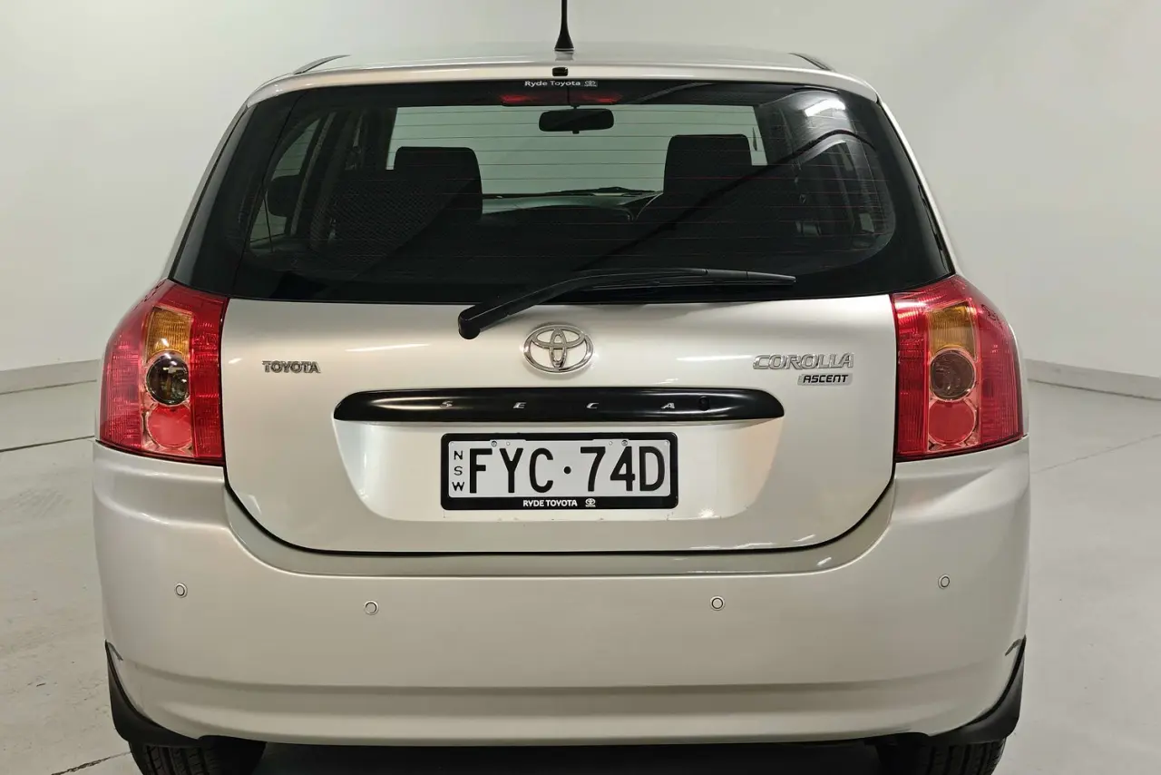 2004 Toyota Corolla Gallery Image 8