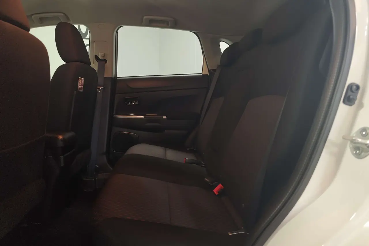 2017 Mitsubishi ASX Gallery Image 13