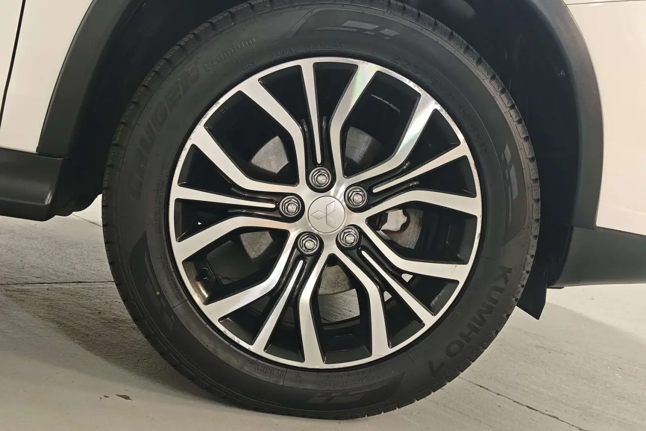 2017 Mitsubishi ASX Gallery Image 5