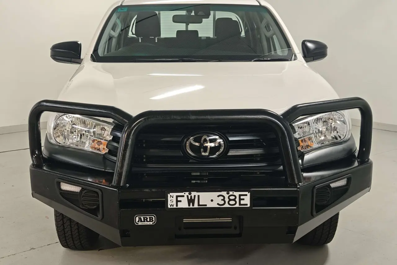 2022 Toyota Hilux Gallery Image 3