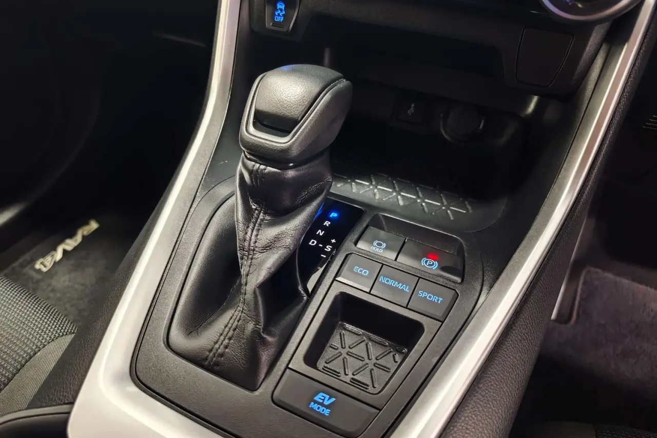 2022 Toyota RAV4 Gallery Image 19