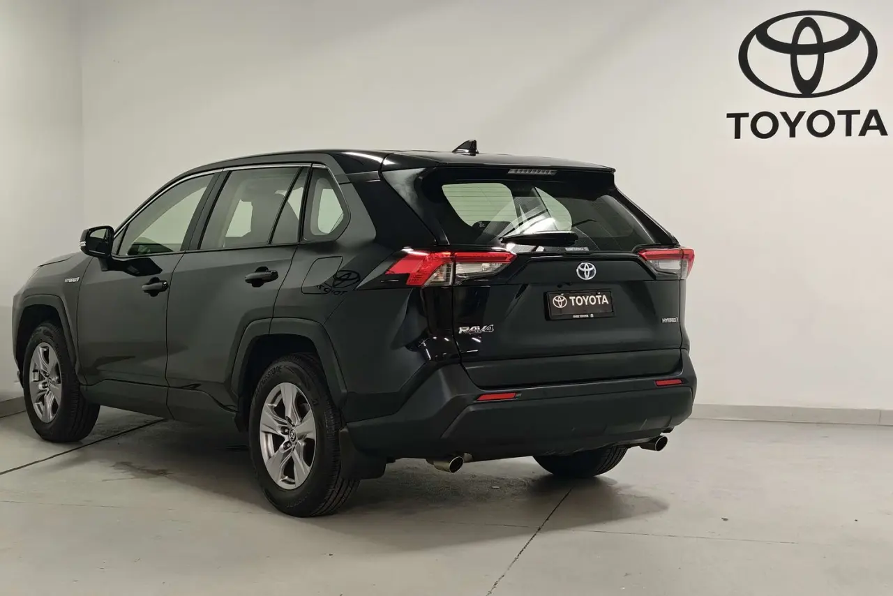 2022 Toyota RAV4 Gallery Image 6