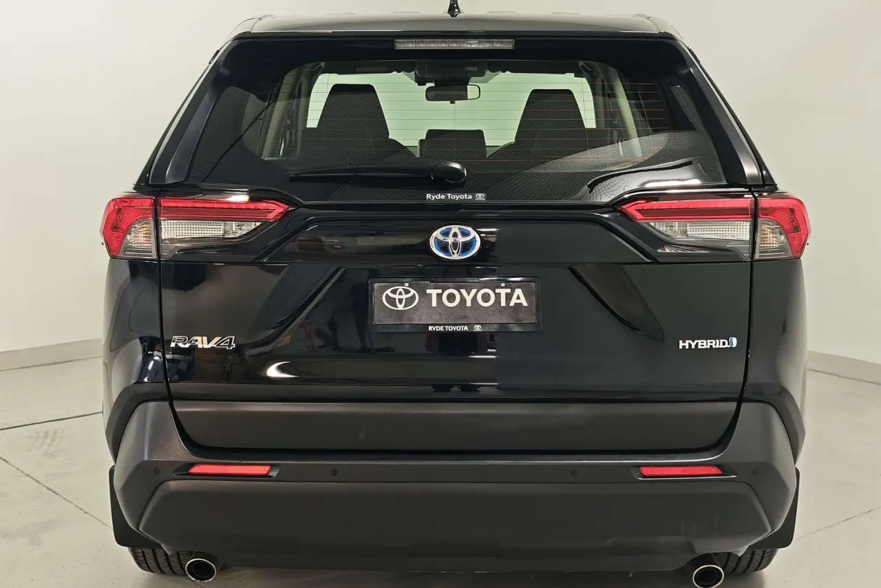 2022 Toyota RAV4 Gallery Image 8