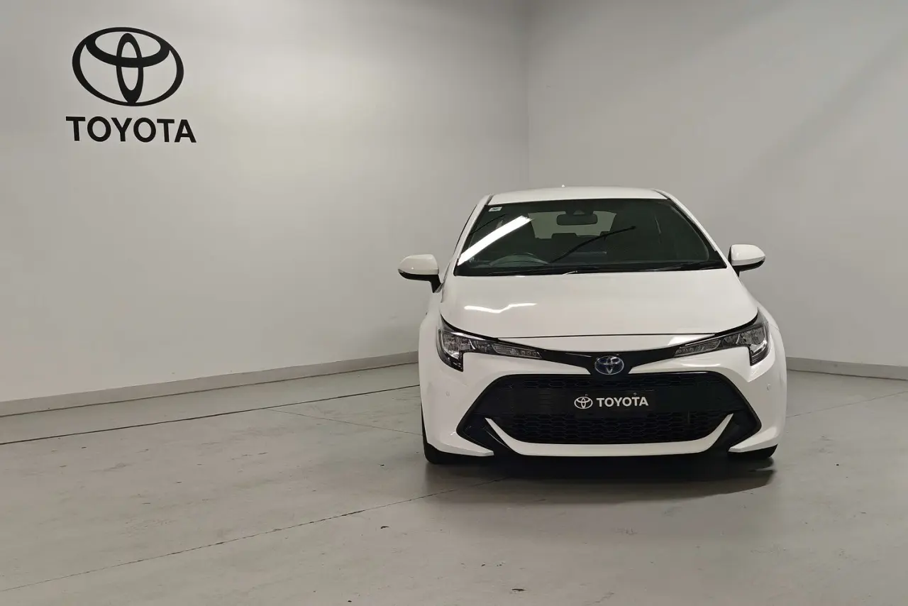 2021 Toyota Corolla Gallery Image 2