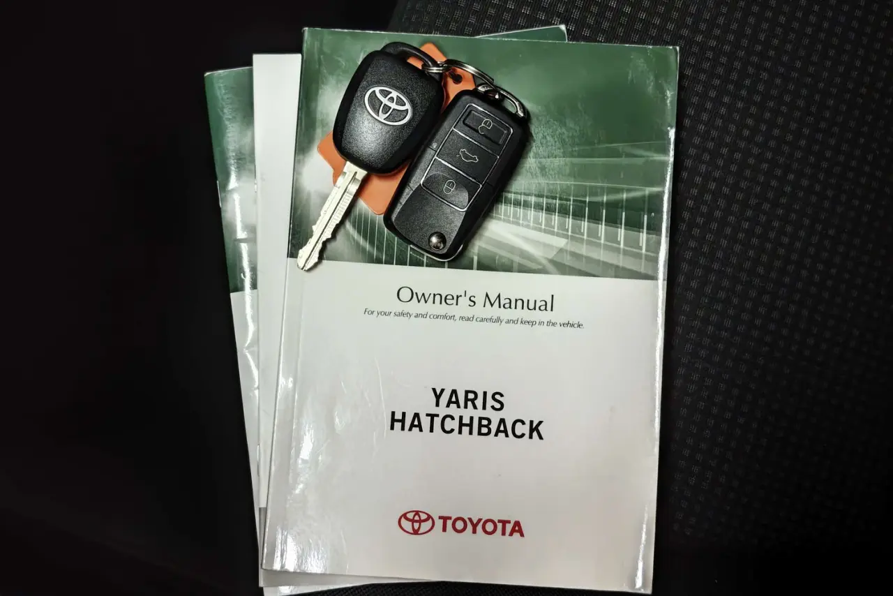 2016 Toyota Yaris Gallery Image 21