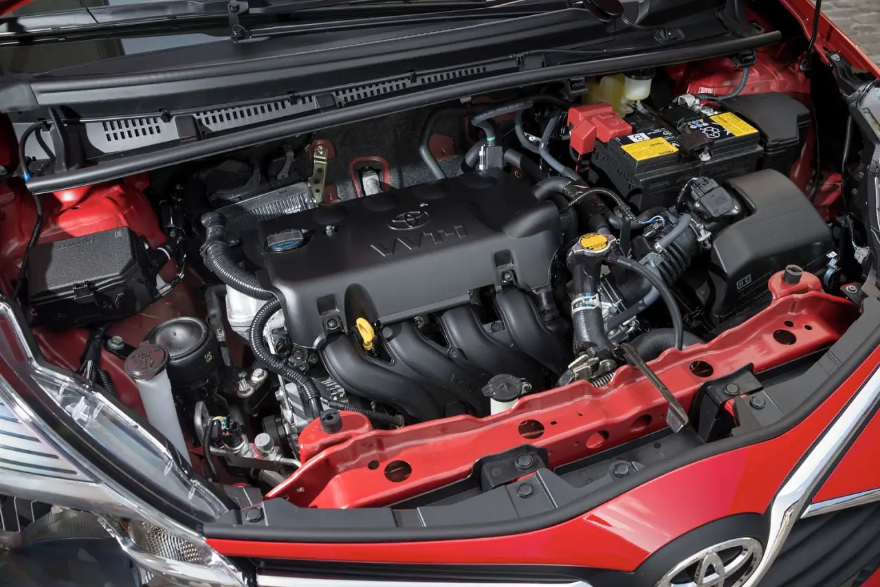 2016 Toyota Yaris Gallery Image 22