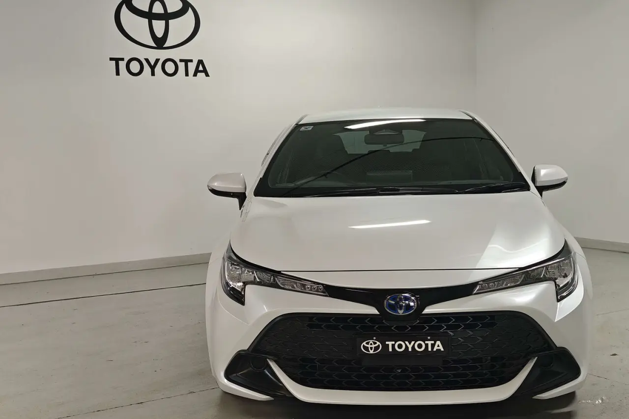 2024 Toyota Corolla Gallery Image 2