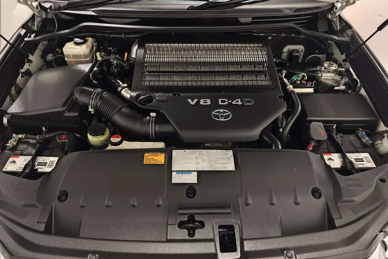 2016 Toyota Landcruiser Gallery Image 22