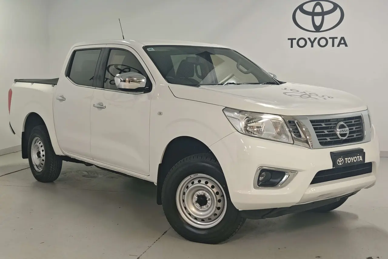 2020 Nissan Navara Gallery Image 1