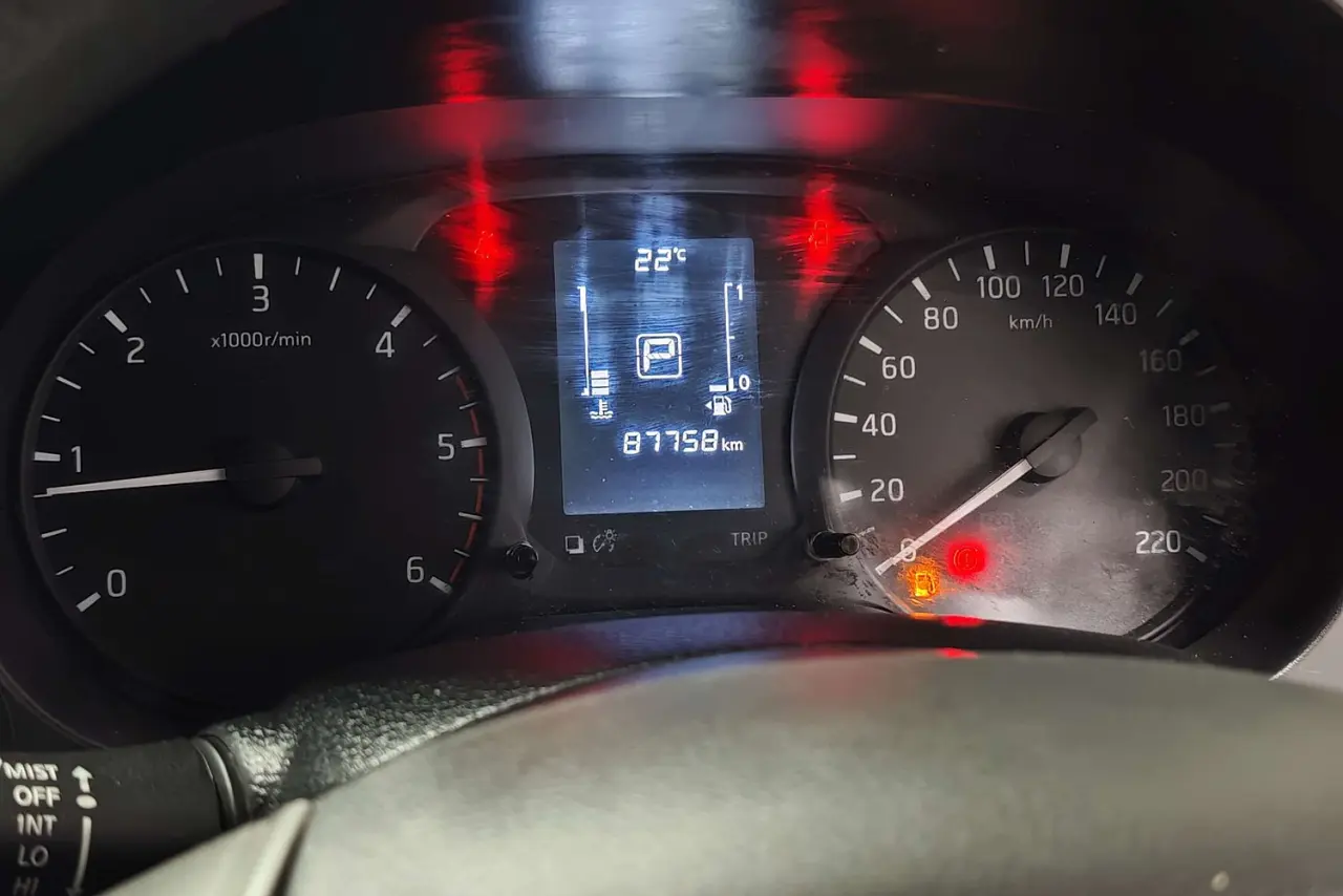 2020 Nissan Navara Gallery Image 17