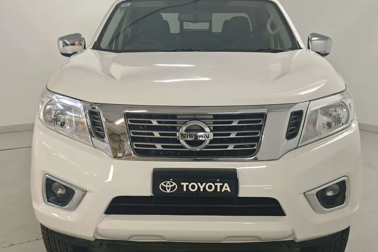 2020 Nissan Navara Gallery Image 3
