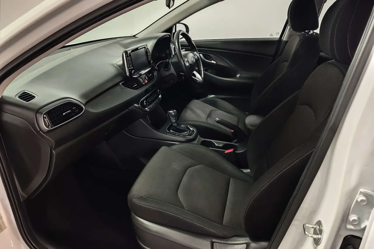 2020 Hyundai i30 Gallery Image 14