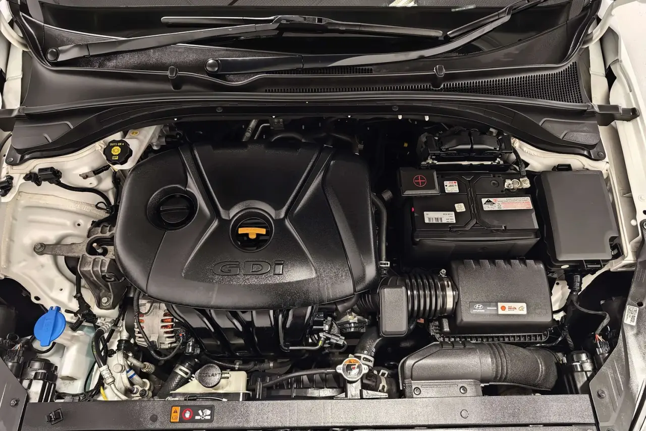 2020 Hyundai i30 Gallery Image 21