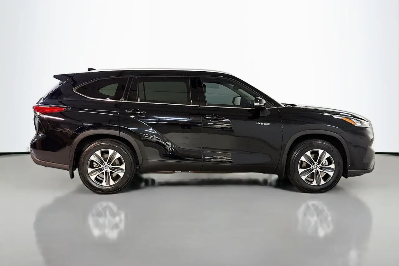 2021 Toyota Kluger Gallery Image 11