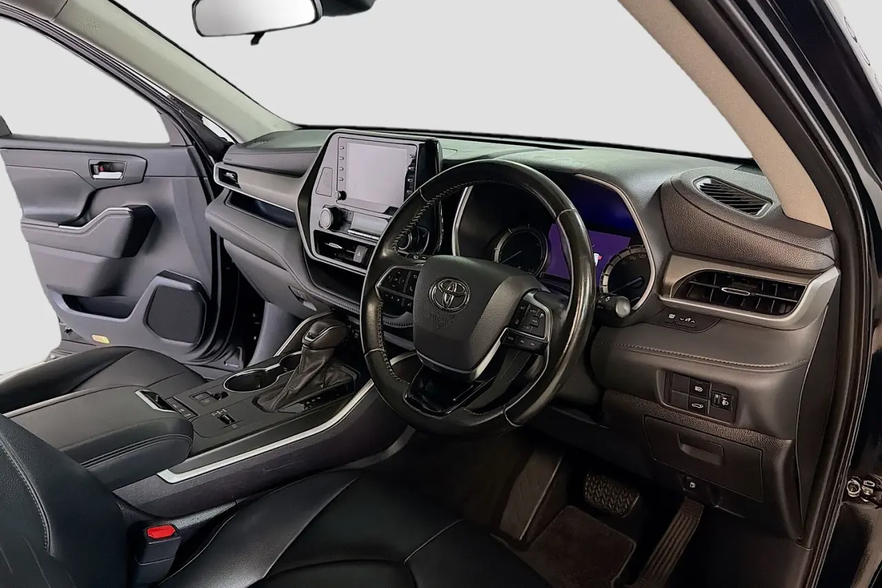 2021 Toyota Kluger Gallery Image 21