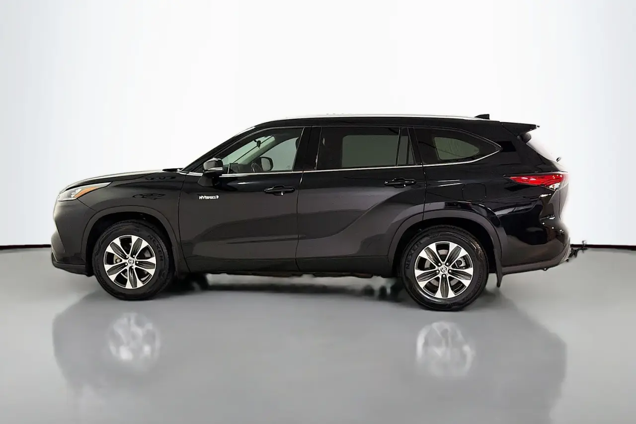 2021 Toyota Kluger Gallery Image 5