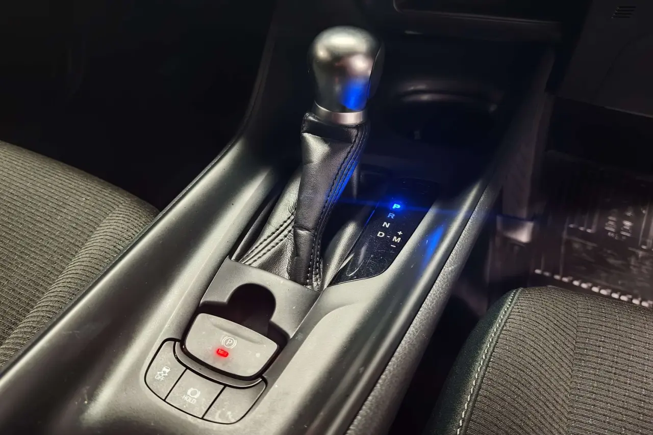 2018 Toyota C-HR Gallery Image 19