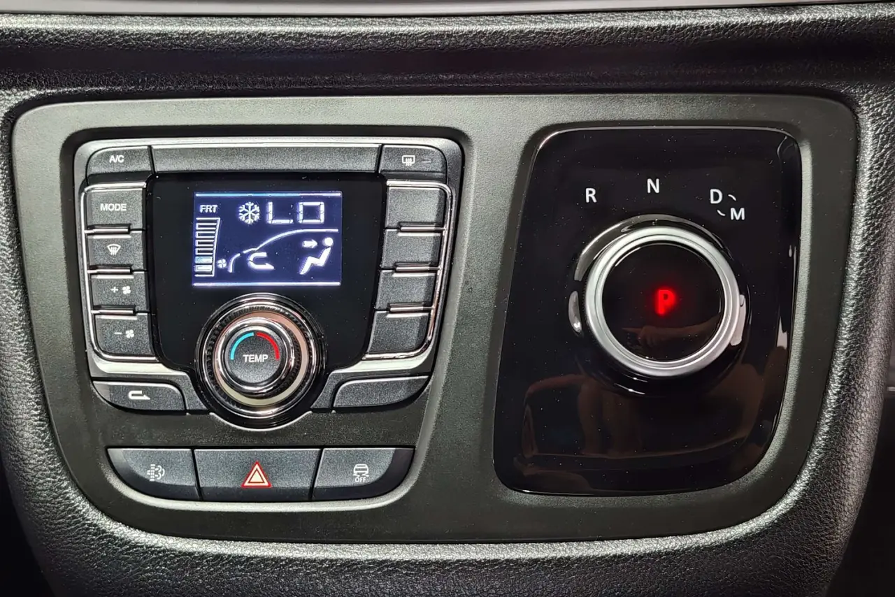 2022 LDV G10 Gallery Image 19