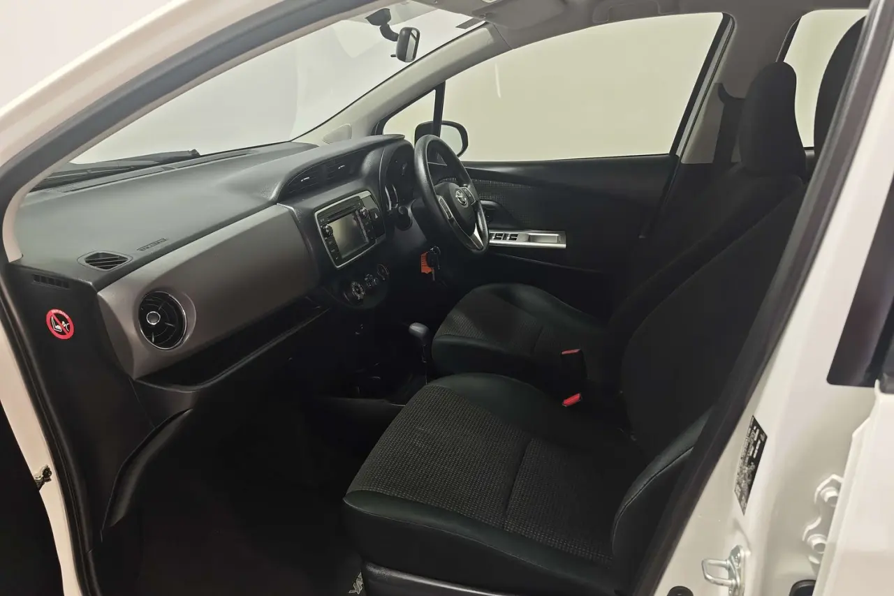 2016 Toyota Yaris Gallery Image 14