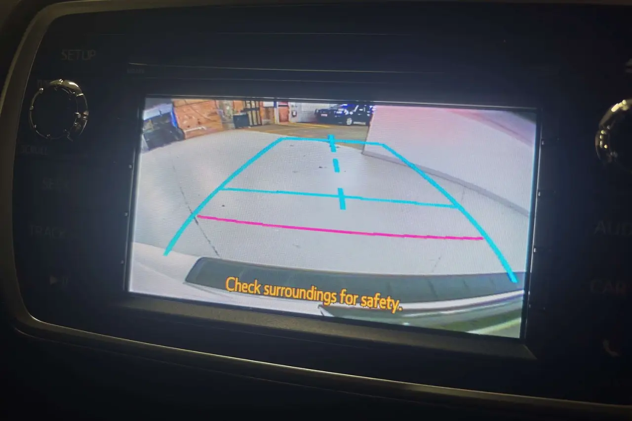 2016 Toyota Yaris Gallery Image 20