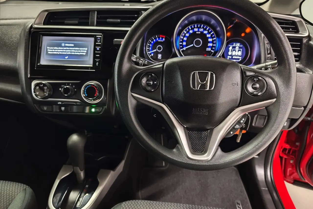 2018 Honda Jazz Gallery Image 16