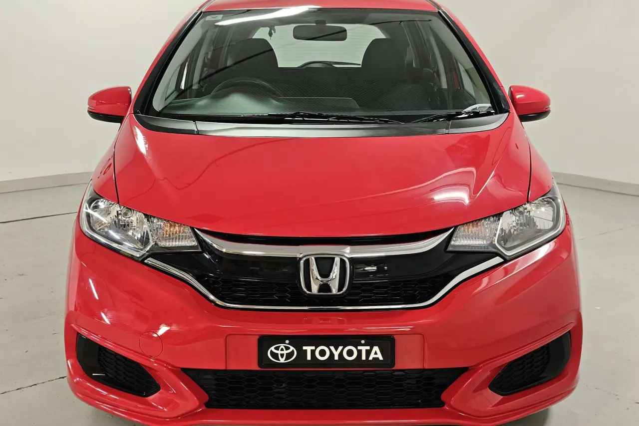 2018 Honda Jazz Gallery Image 3